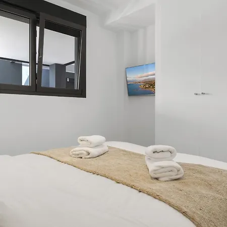 Casa Luxe Oasis With Sea View Apartment