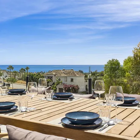 Casa Luxe Oasis With Sea View Apartment